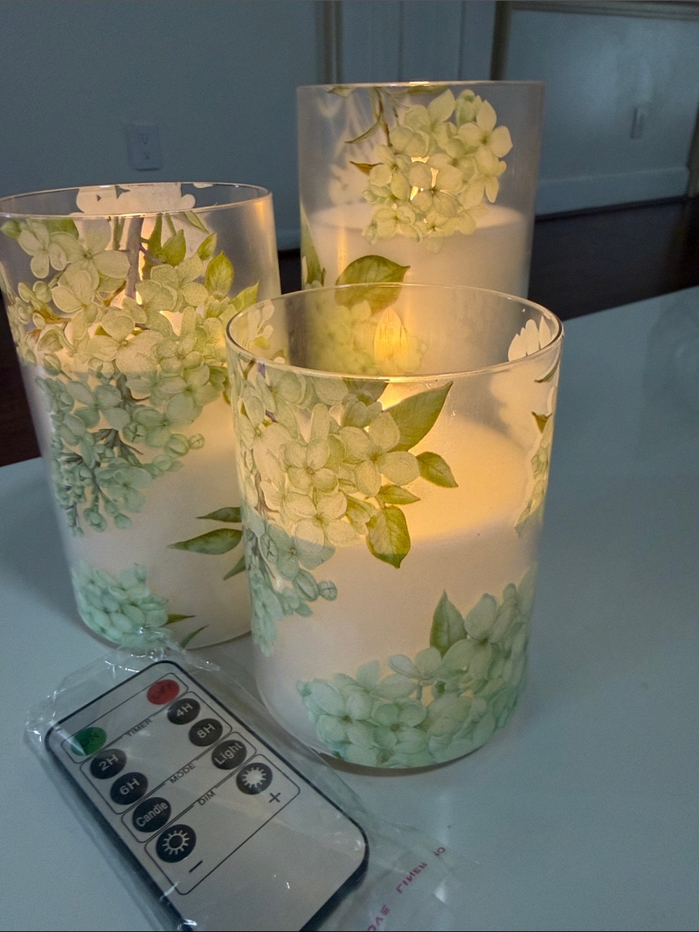 Floral LED Hurricane Candle Set in Green